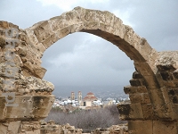 Zamek czterdziestu kolumn na Cyprze